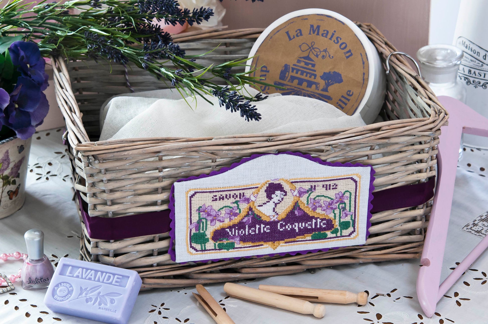 Bain d’autrefois, jolies étiquettes, Création Point de Croix n°65