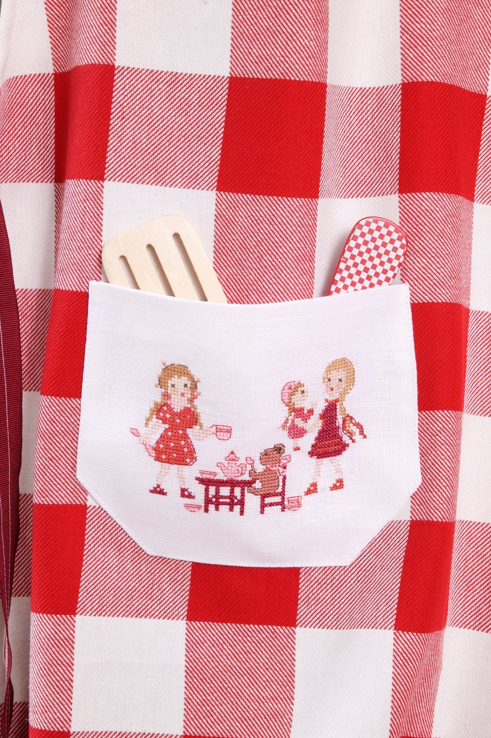 Tablier « minute » : notre recette, Création Point de Croix n°65