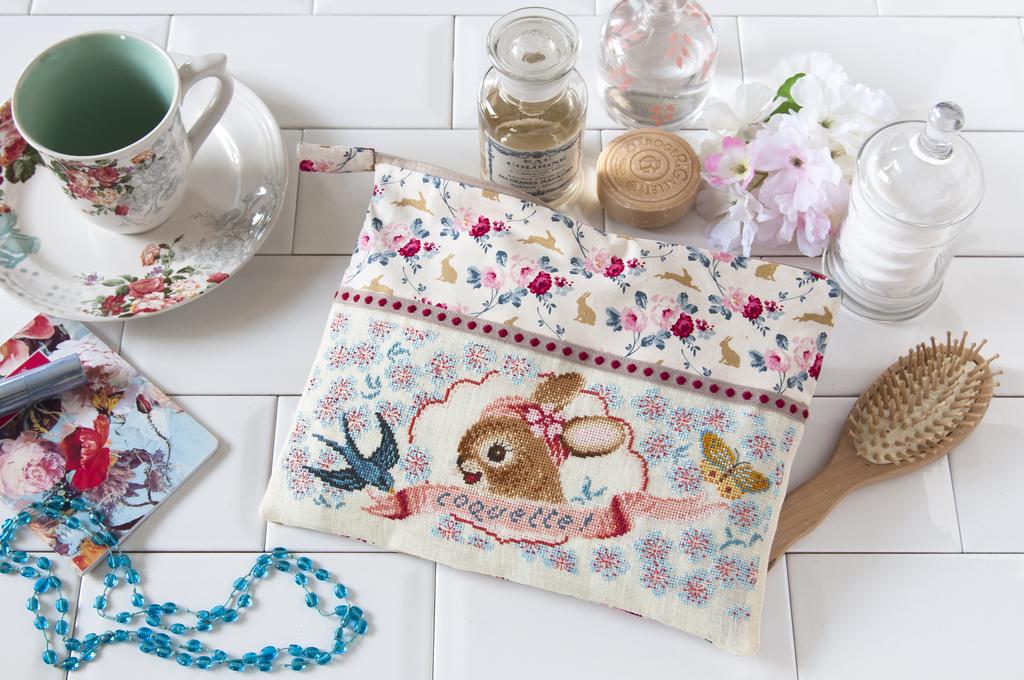 Trousse coquette, Création Point de Croix n°076