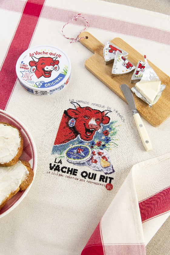 Mook broderie : 15 torchons vintage inspirés des grandes affiches publicitaires françaises. Vache qui Rit, bébé Cadum, petite Alsacienne au point de croix.