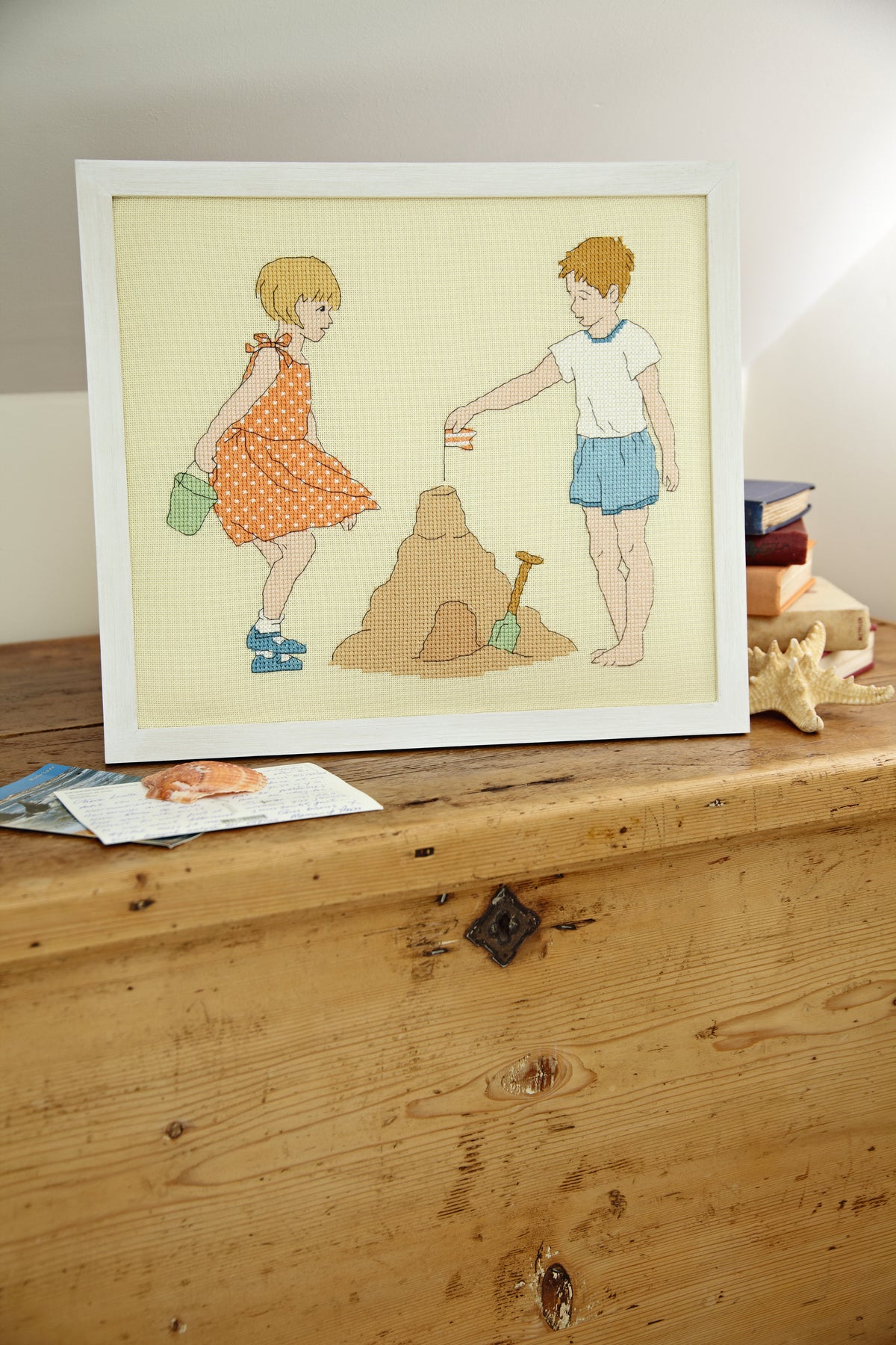 Mook point de croix : 16 créations Belle & Boo — 6 nouveaux modèles inédits plus les anciens — motifs tendres et enchanteurs pour renouer avec la magie de l’enfance.