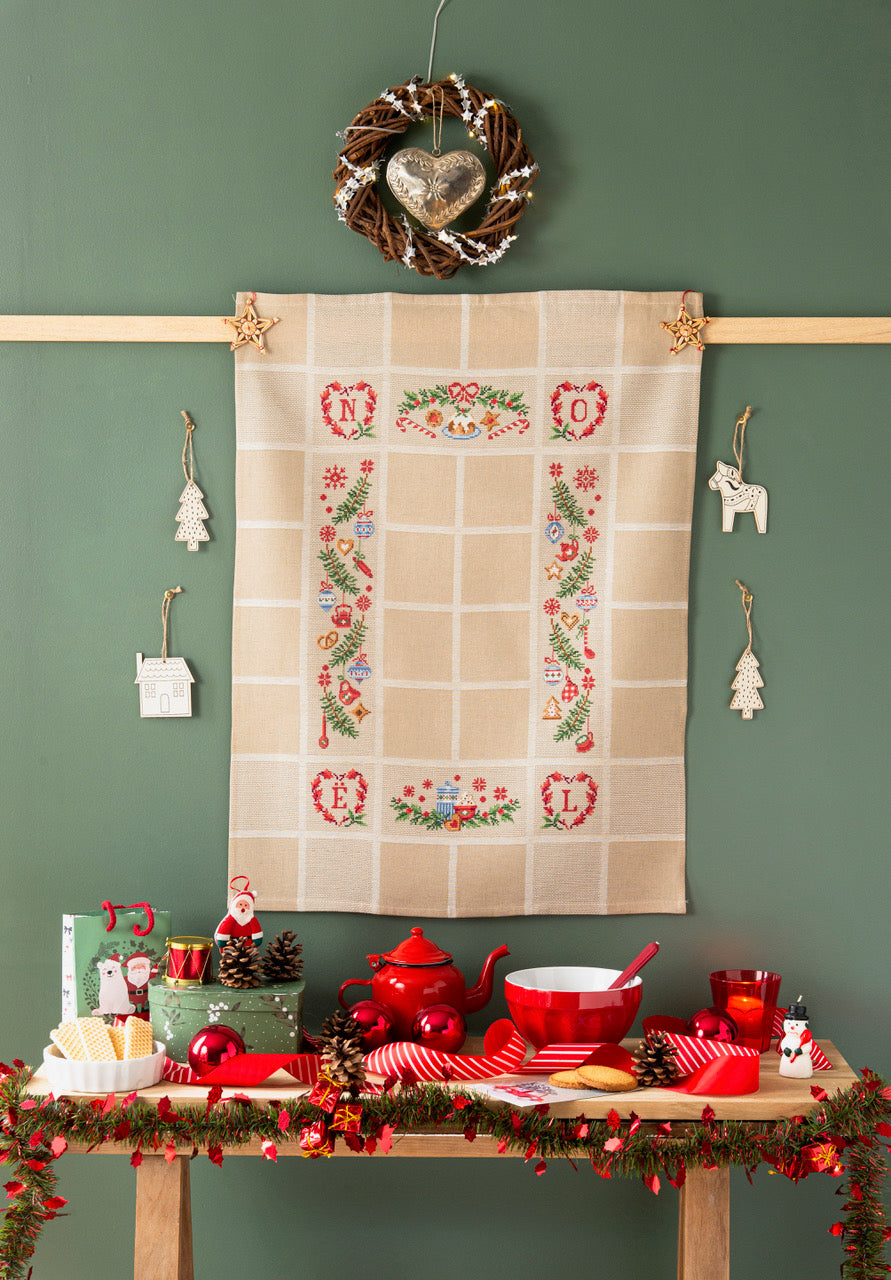 Torchon de Noël à broder, CPC N°115