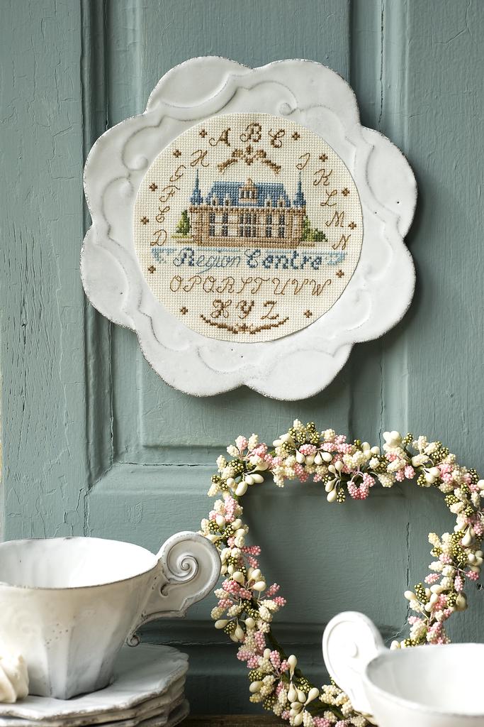 Assiette Royale de Véronique Enginger, Création Point de Croix n°010