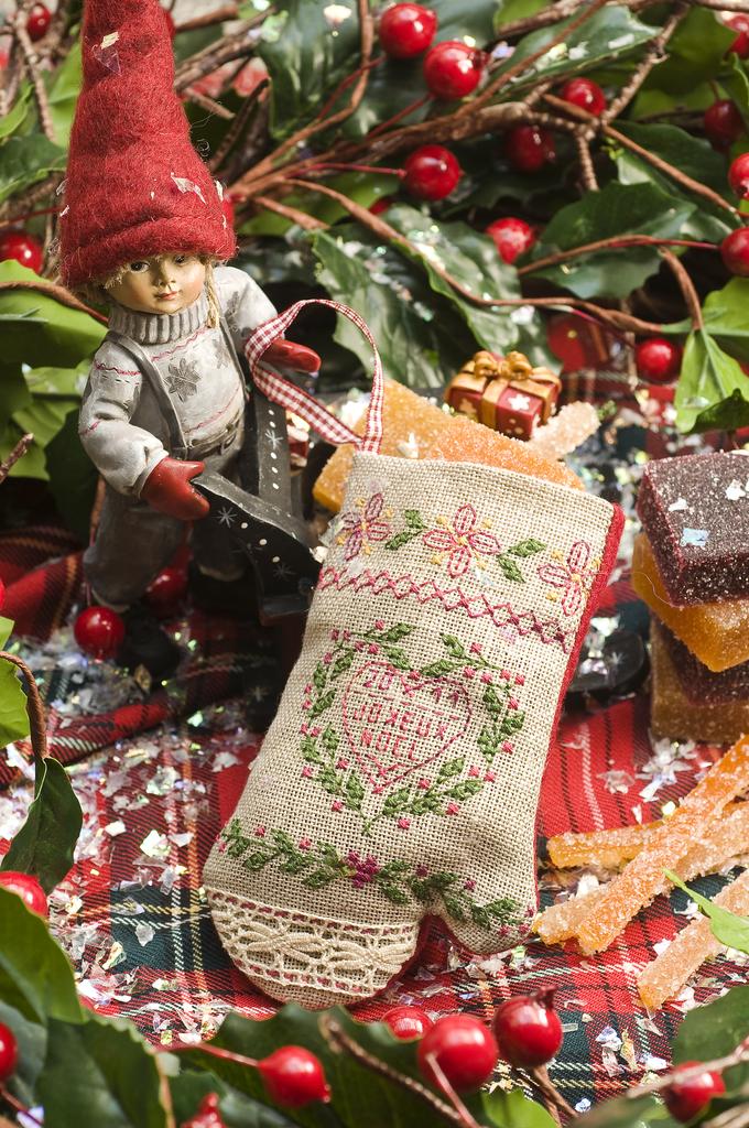 Mini moufle « Joyeux Noël » de Marie-Anne Réthoret, Création Point de Croix n°013