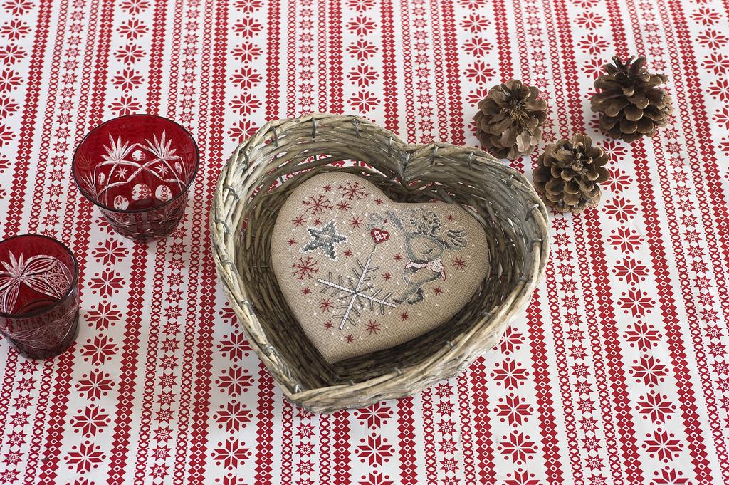 C’est vous l’artiste ! « Panier Cœur » de Marie-Anne Réthoret, Création Point de Croix n°014