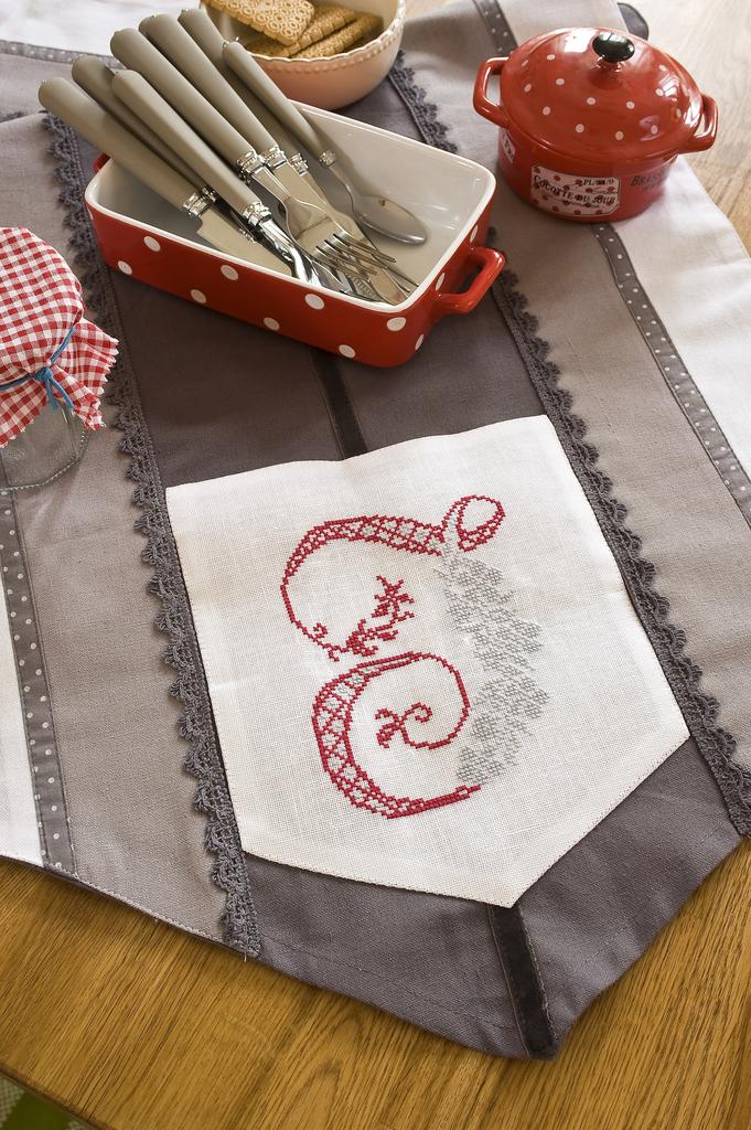 Les belles lettres de Marie-Anne Réthoret, Création Point de Croix n°018