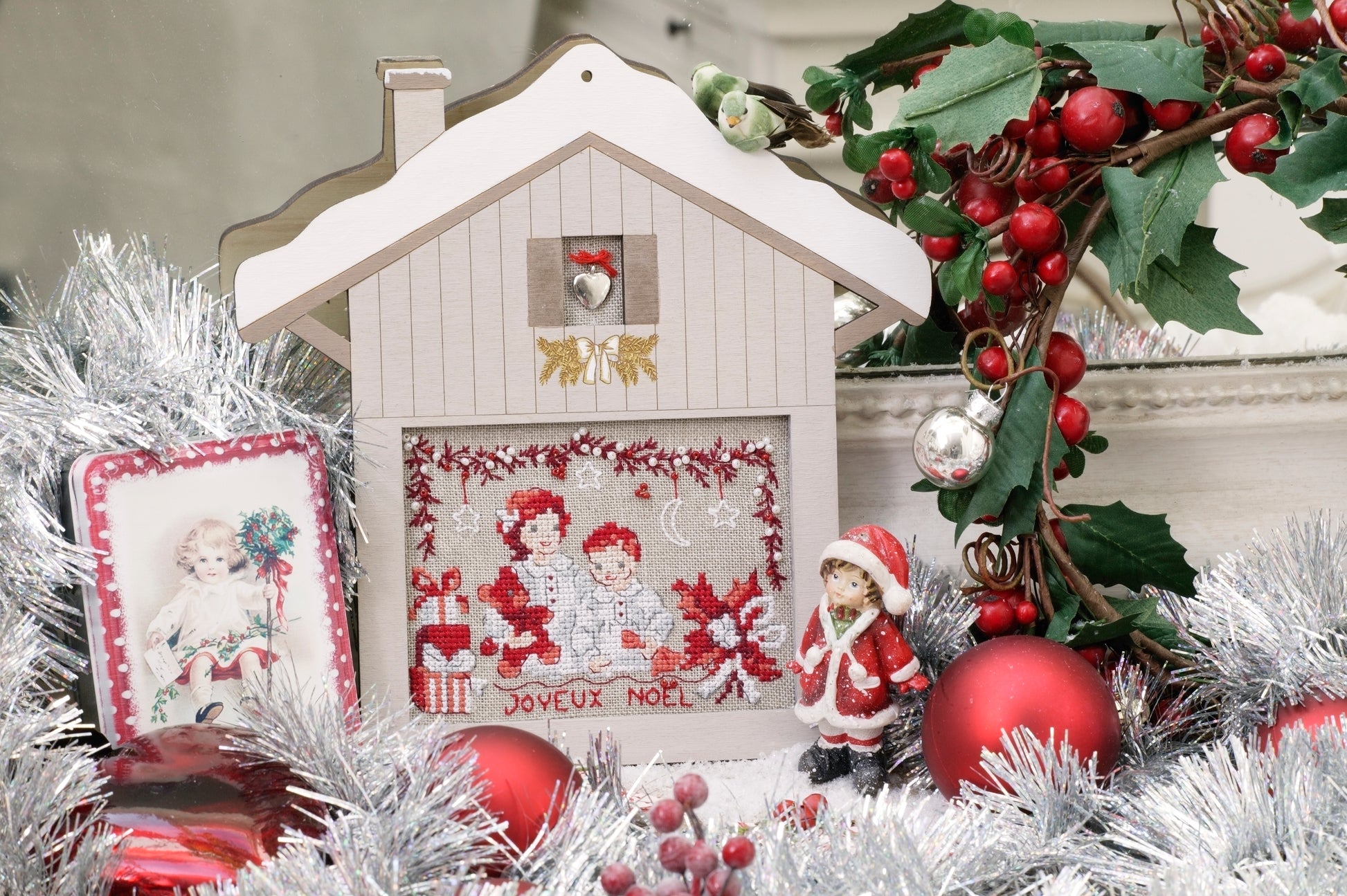 N°43 HS : Broderie de Noël