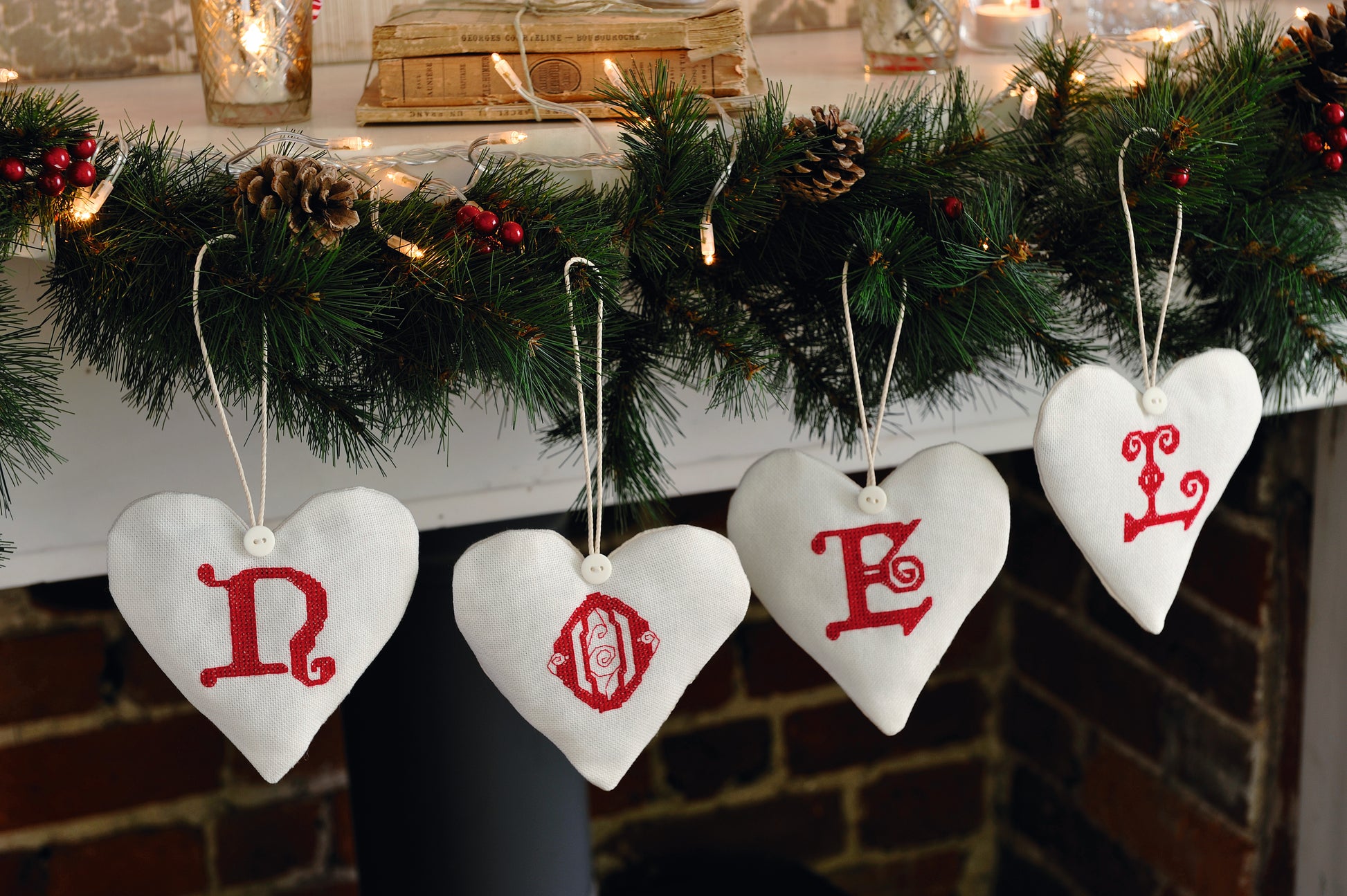 N°43 HS : Broderie de Noël