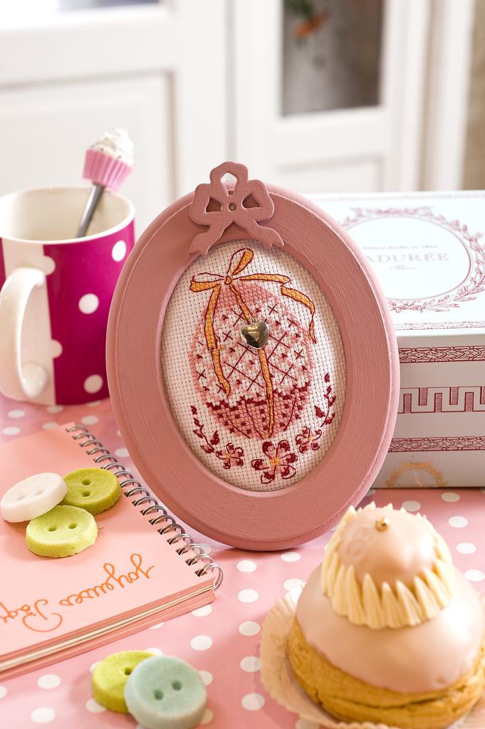 Découvrez Création Point de Croix N°09 Hors-Série Cadres pour Pâques de César Editions. Broderies printanières, motifs jardin, poussins et créations dentelle pour bébés.