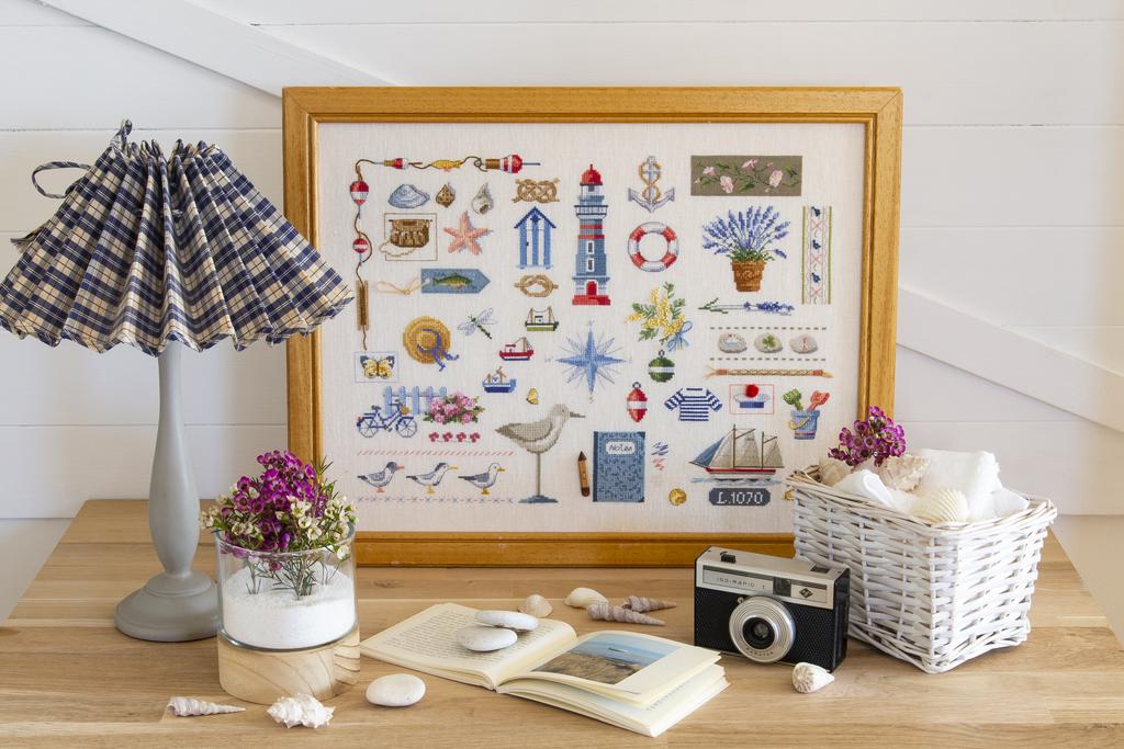 Magazine Création Point de Croix N°101 : phares, coquillages, Provence, trousse marinère et projets point de croix pour l’été 2023. César Editions.