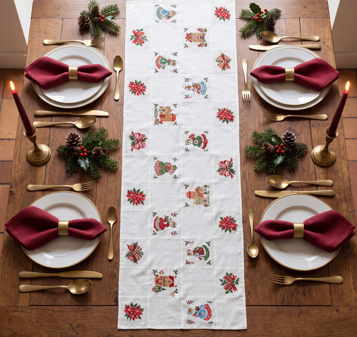 Brodez Noël avec Création Point de Croix N°121 : calendrier de l’Avent, décorations de sapin, banderole et tables de fête. Un magazine César Editions.