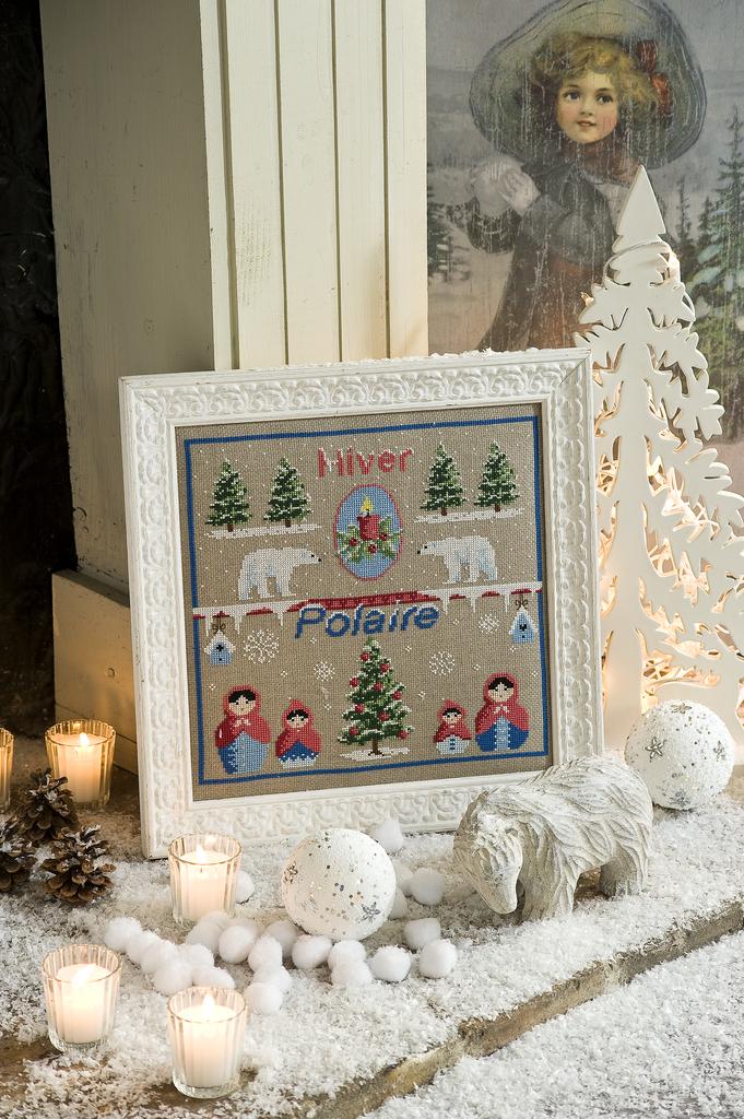 Découvrez le numéro 14 de Création Point de Croix (nov/déc 2011). Cadeaux brodés faits main, décorations de Noël et idées créatives pour les fêtes de fin d’année.