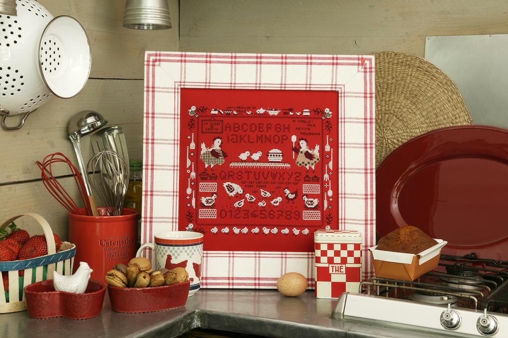 Découvrez le numéro 32 de Création Point de Croix (sep/oct 2013). Broderies d’automne, Teddy Bear, motifs cuisine et rentrée créative.