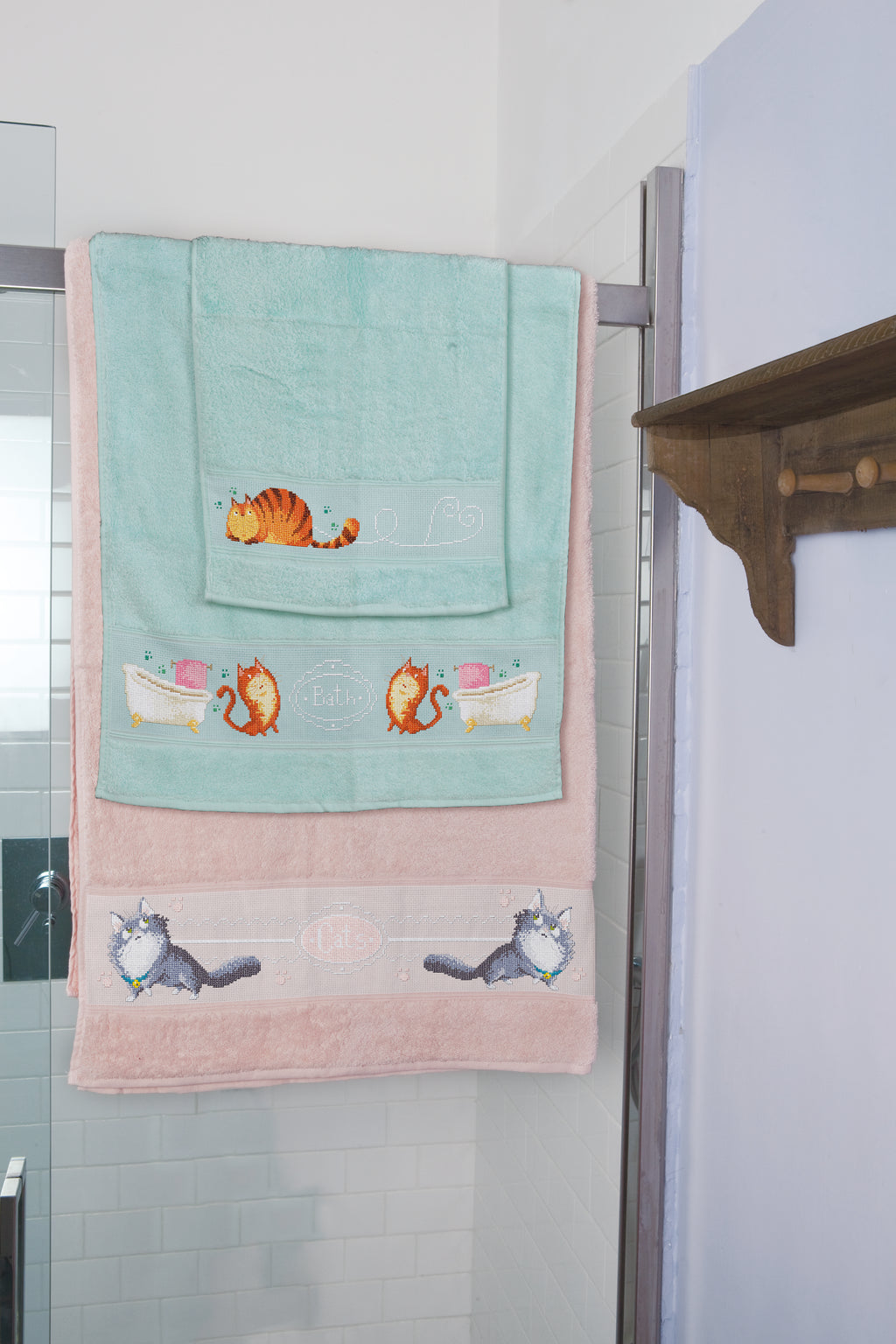 Création Point de Croix N°38 HS : +30 modèles jardin, animaux, papillons, fête des pères et Belle Époque. Grilles exclusives – 6,99 €.