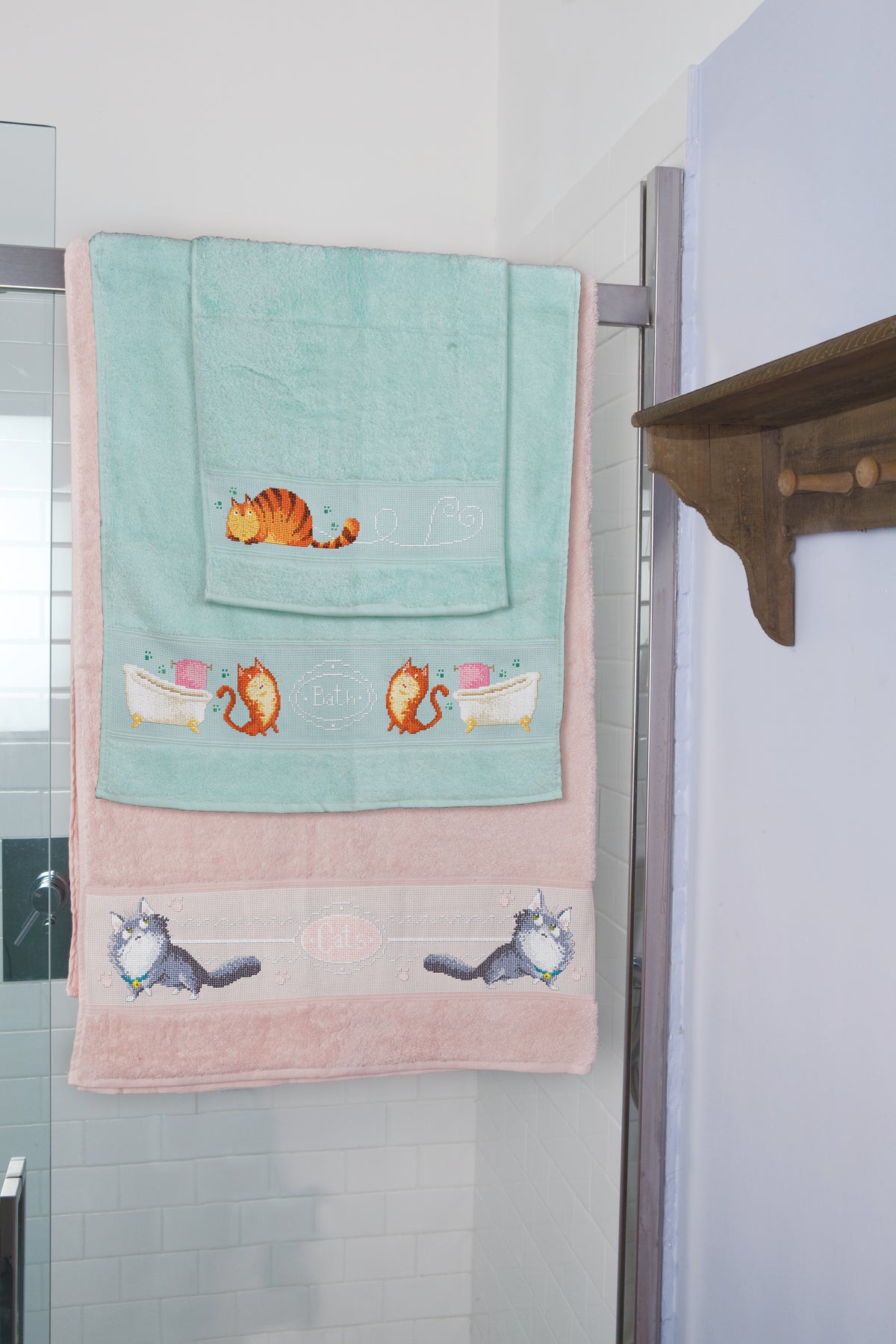Création Point de Croix N°38 HS : +30 modèles jardin, animaux, papillons, fête des pères et Belle Époque. Grilles exclusives – 6,99 €.
