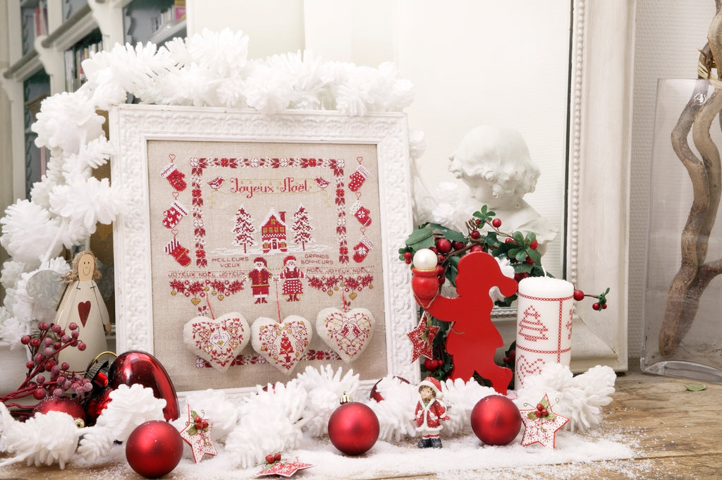 Création Point de Croix N°43 HS : +25 modèles Noël – bottes, calendrier de l’Avent, flocons, boutique Le Lutin et déco fêtes. 6,99 €.