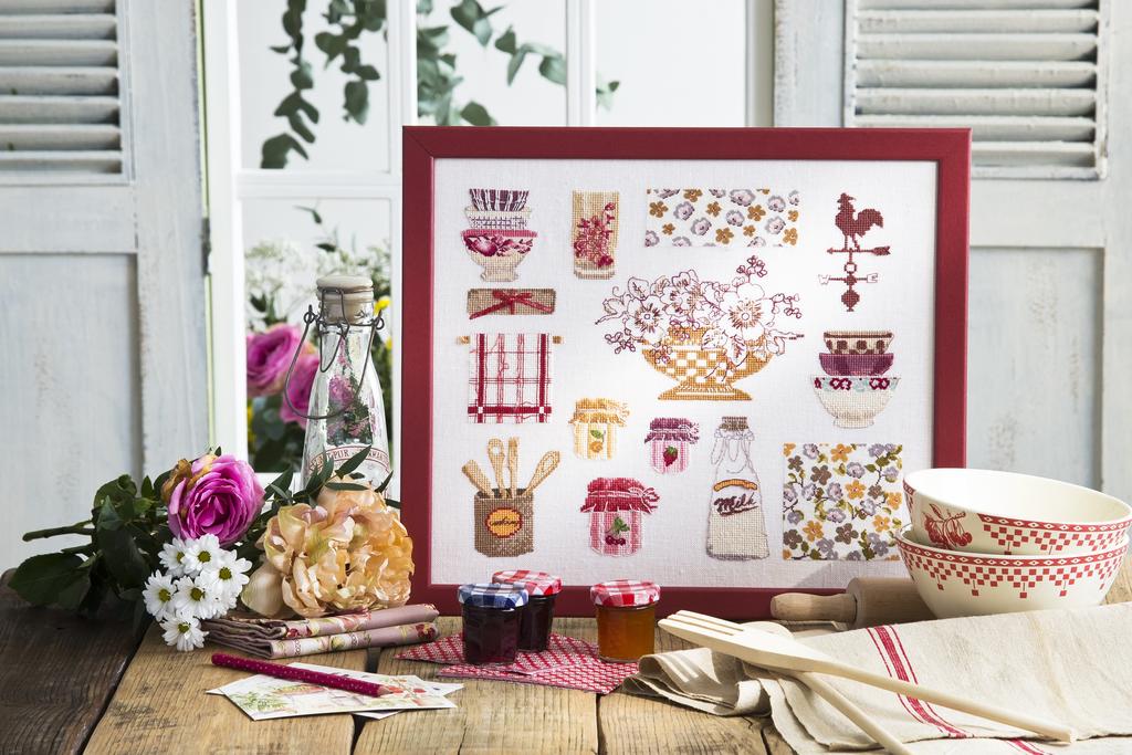 Création Point de Croix N°56 (Mars/Avril 2016) : spécial amour et mariage, cœurs, colombes et motifs romantiques. Grilles inédites par César Editions.