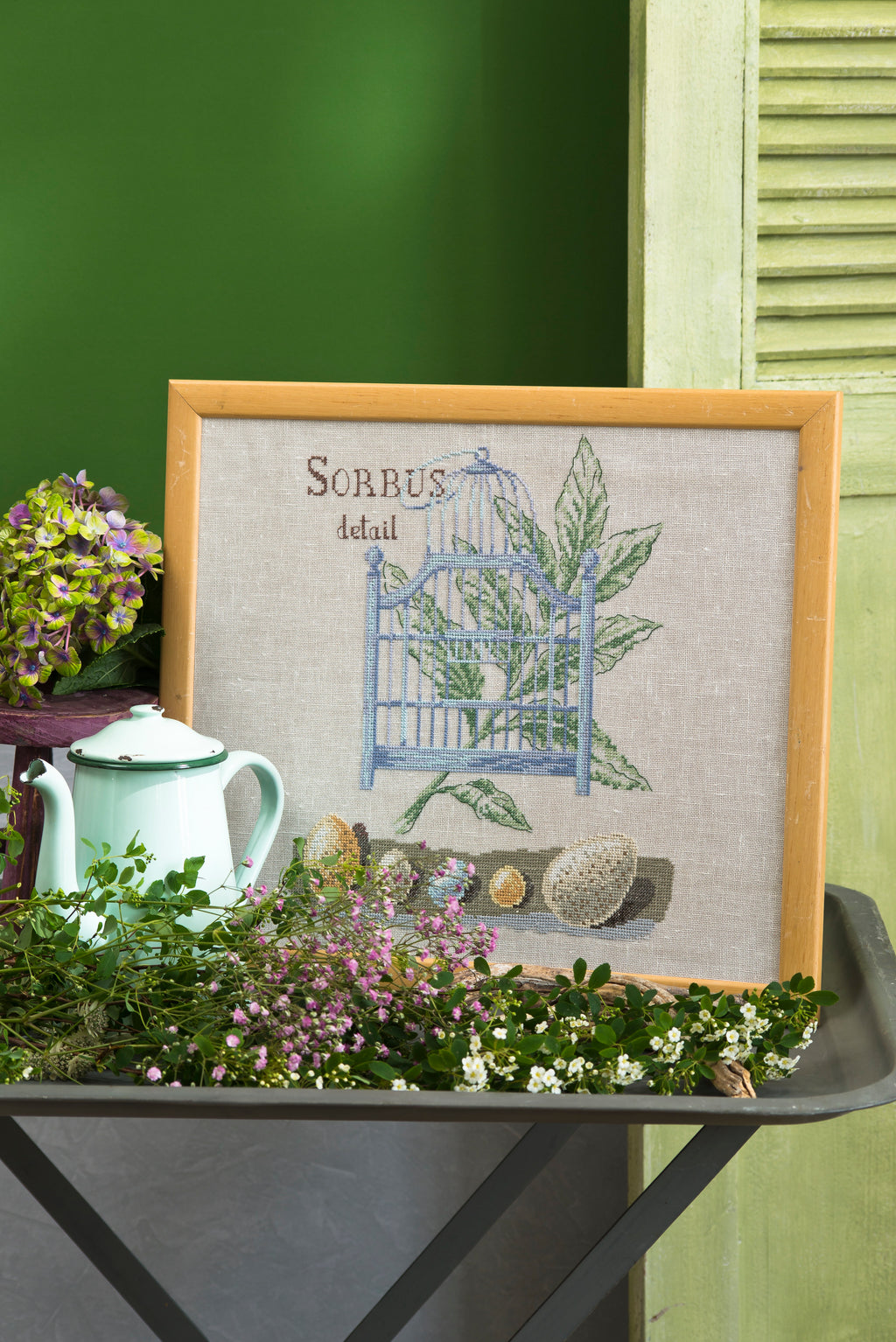 Création Point de Croix N°58 Hors-Série : coquelicot, hortensia, clématite et fleurs du jardin. Grilles inédites de Véronique Enginger – César Editions.