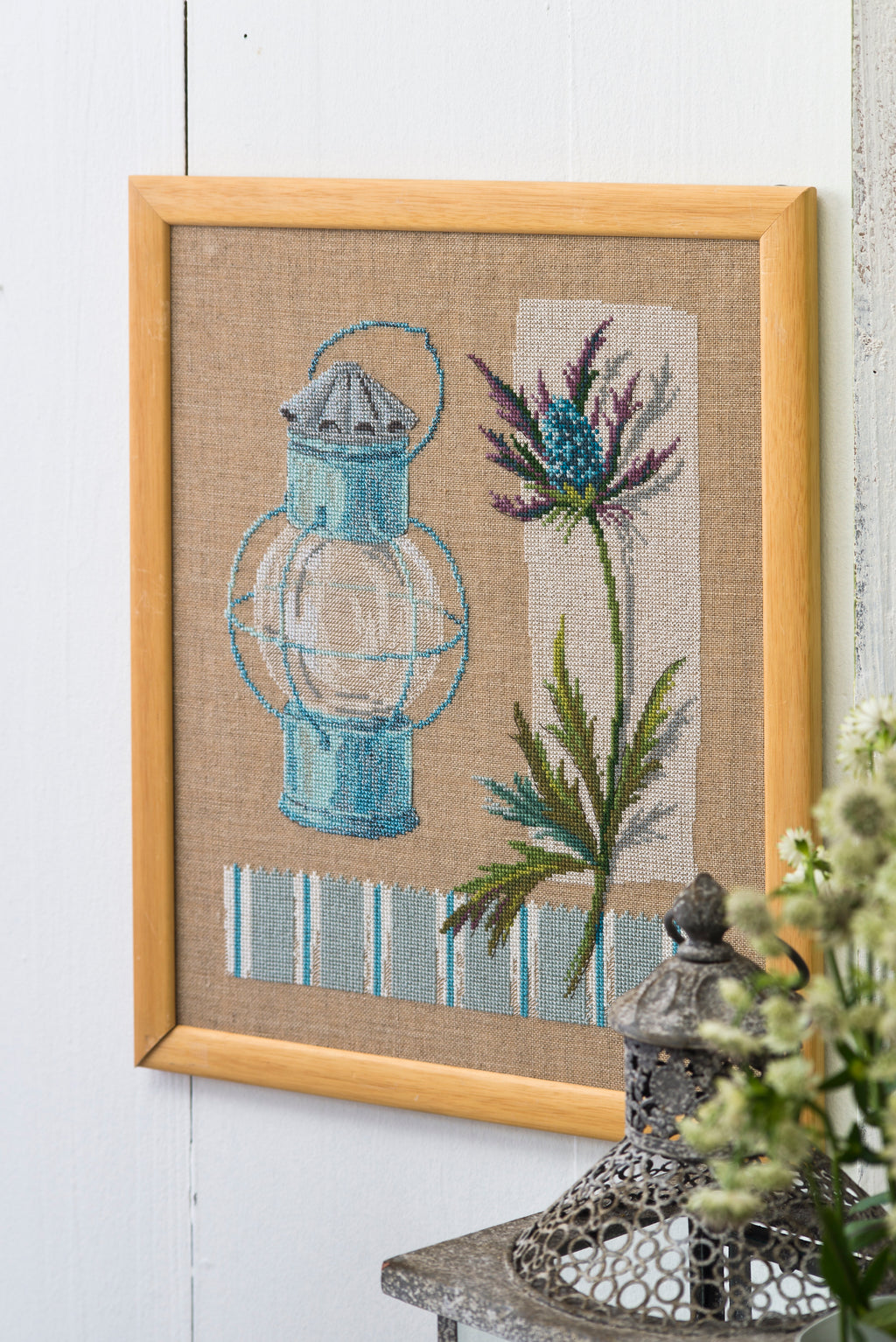 Création Point de Croix N°58 Hors-Série : coquelicot, hortensia, clématite et fleurs du jardin. Grilles inédites de Véronique Enginger – César Editions.
