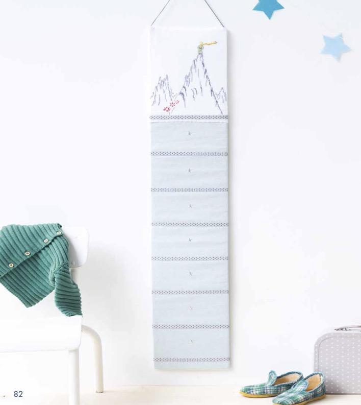 Création Point de Croix N°69 : grilles de point de croix sur le thème du printemps et du rangement – boîtes, panières et accessoires brodés. Mars/Avril 2018.