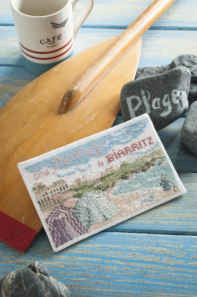 Création Point de Croix N°77 : grilles de point de croix sur le thème de l'été et de la mer, avec des projets pratiques et estivaux. Juillet/Août 2019.