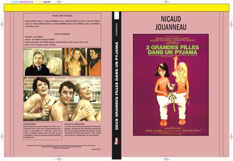 DEUX GRANDES FILLES DANS UN PYJAMA