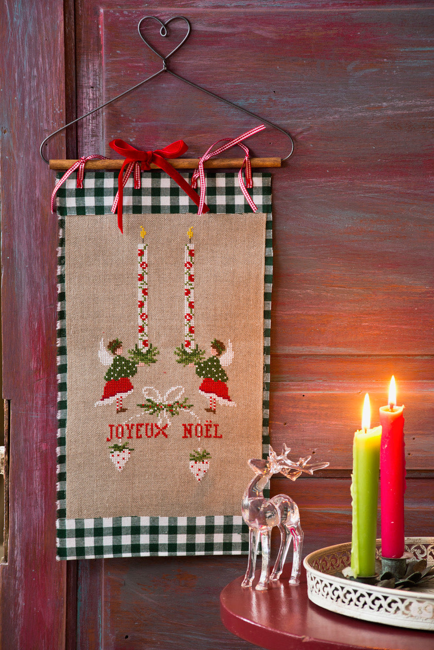 Mook point de croix : idées déco et cadeaux de Noël par Lilli Violette, Hélène Le Berre, Perrette Samouiloff et Véronique Enginger — modèles festifs pour tous niveaux.