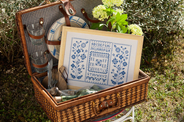 Marquoirs, samplers & belles lettres au point de croix