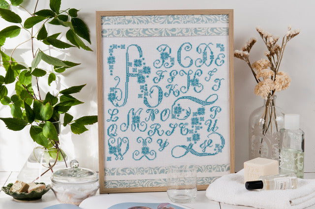 Marquoirs, samplers & belles lettres au point de croix