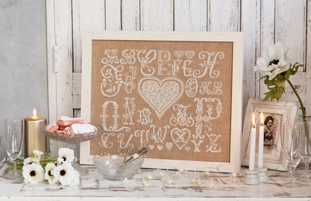 Marquoirs, samplers & belles lettres au point de croix