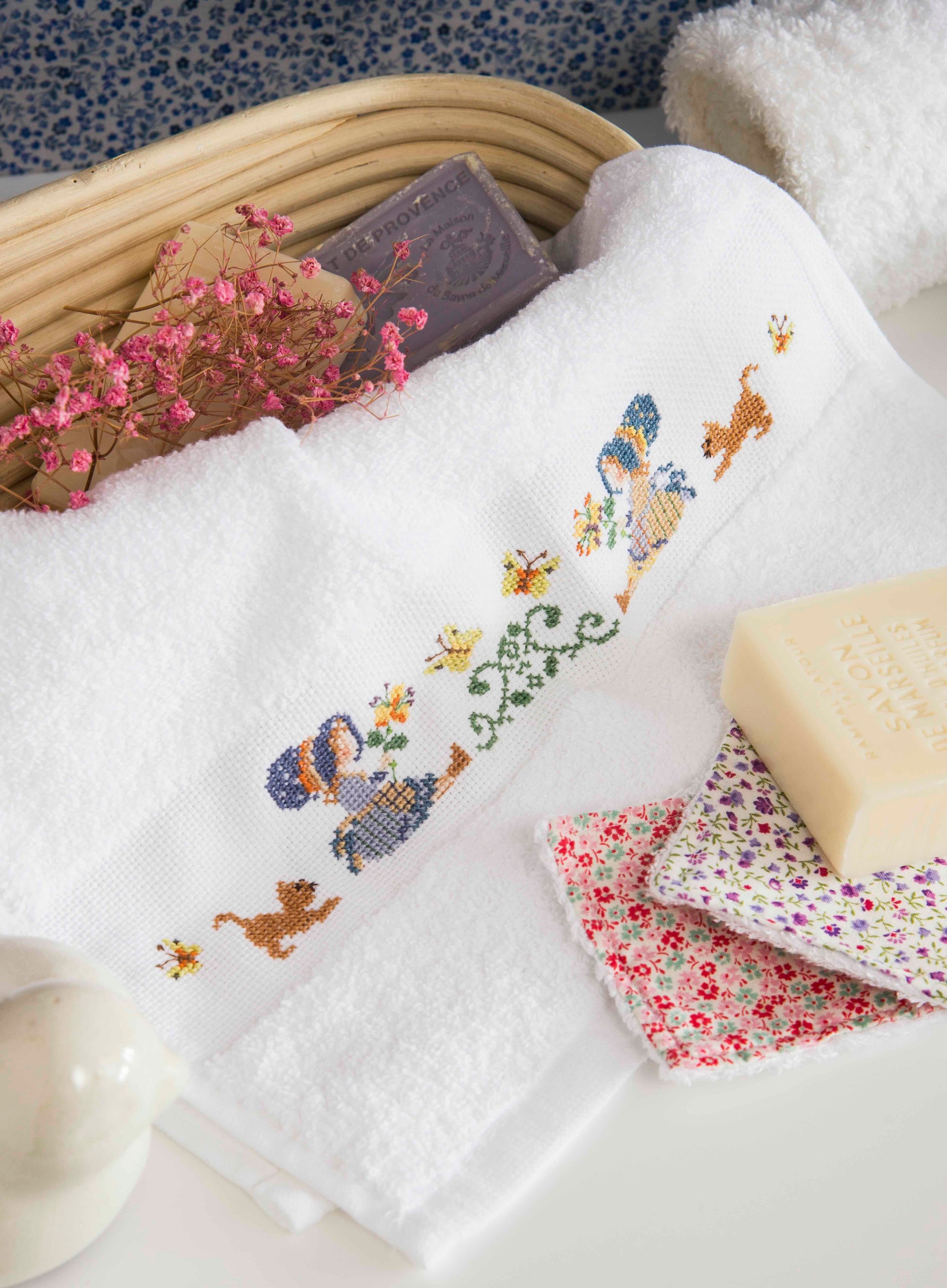 Rose "La petite fille au chapeau"