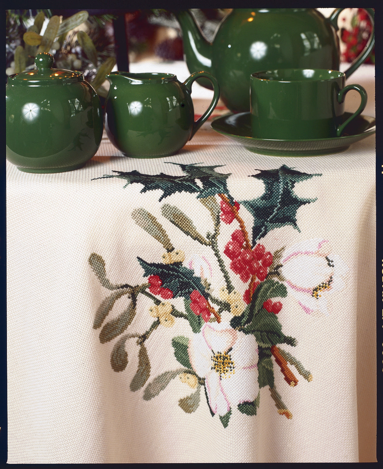 Mook point de croix : 20 grilles de Noël — décoration, table de fête, couronnes et petits cadeaux brodés pour un Noël douillet, gourmand et scintillant.