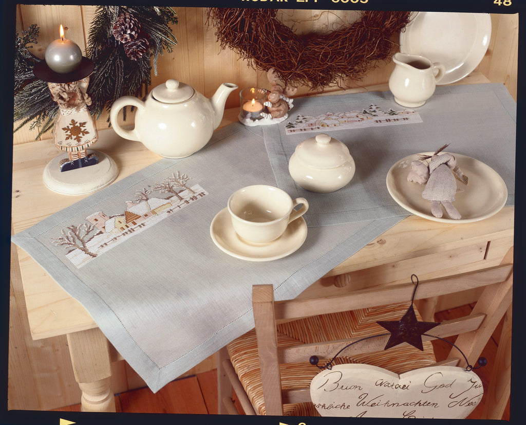 Mook point de croix : 20 grilles de Noël — décoration, table de fête, couronnes et petits cadeaux brodés pour un Noël douillet, gourmand et scintillant.