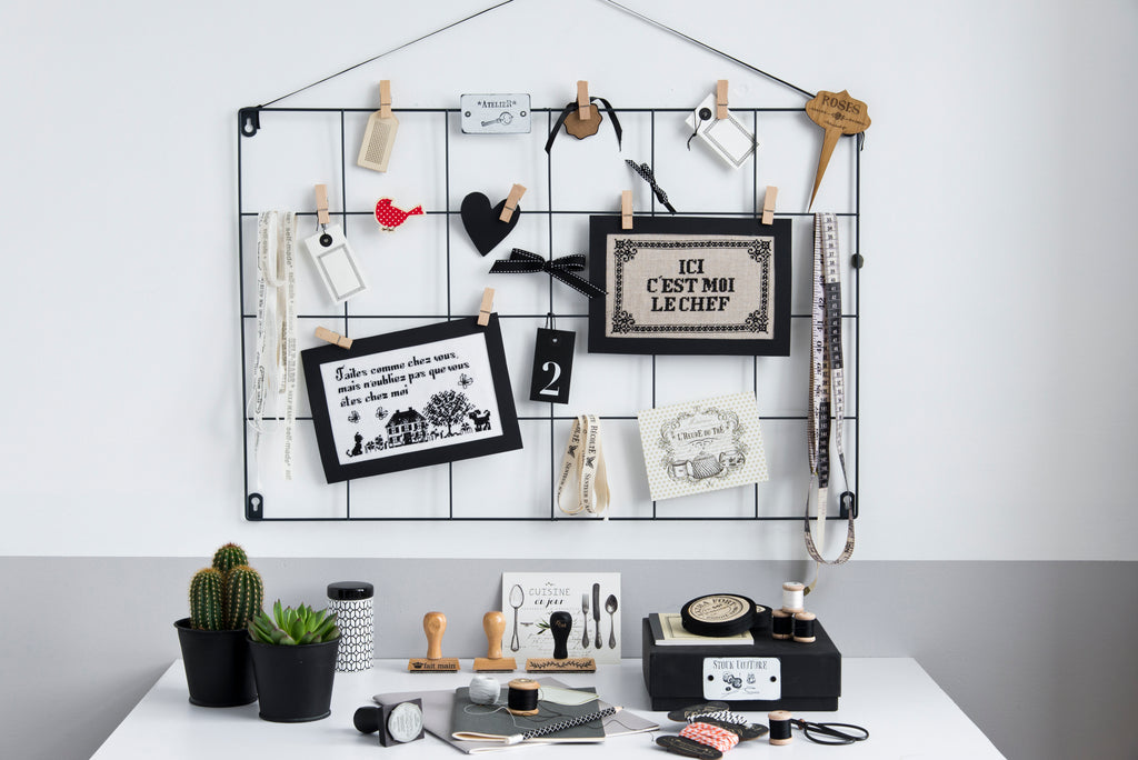 Mook point de croix : 33 messages à broder drôles et optimistes — pensées positives, messages gourmands et graphiques pour personnaliser votre intérieur.