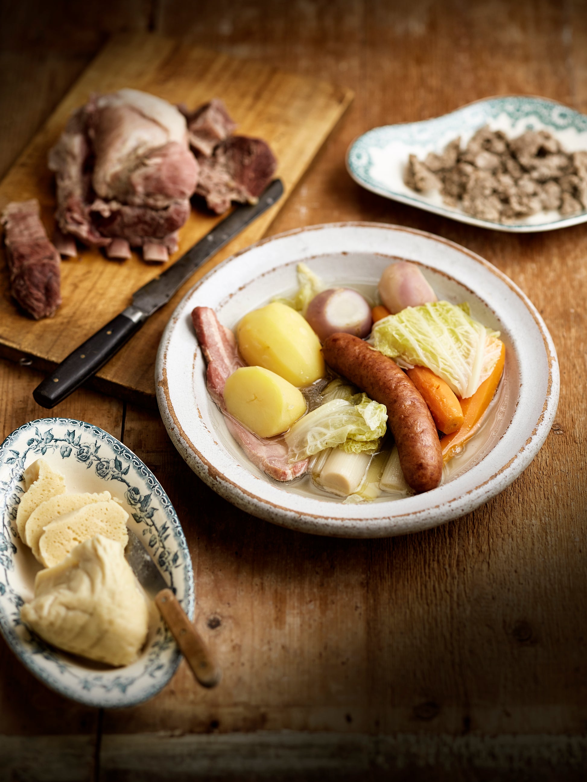 Découvrez le numéro 29 de Mon Robot ce Héros : asperges, épinards, recettes de Pâques, pommes, confitures et yaourts maison. 40 recettes de printemps avec votre Cookeo !