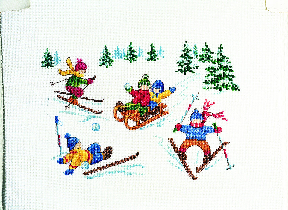 Collector point de croix : 7 grilles montagne par Véronique Enginger — chalet, edelweiss, marmotte et alpages rétro à broder en toute saison.