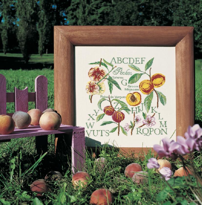 Collector point de croix : projets gourmands autour des fruits et légumes de saison. Tomates, prunes, pêches, étiquettes et abécédaires à broder.