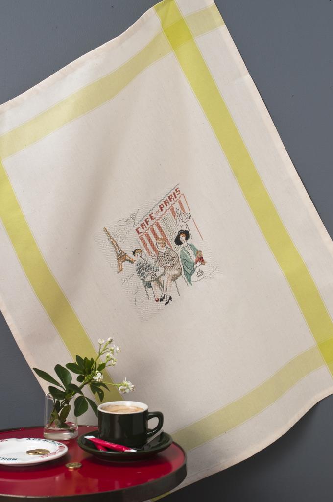 Magazine de broderie N°81 : grilles de point de croix sur le thème de Pâques et du printemps – poules, lapins, œufs et décorations de table. Mars/Avril 2020.