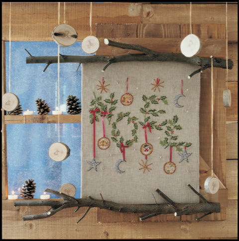 Mook point de croix : 20 créations de Jennifer Lantini autour de l’hiver — nature, maison et Noël — coussins, tableaux et hottes à broder avec douceur.