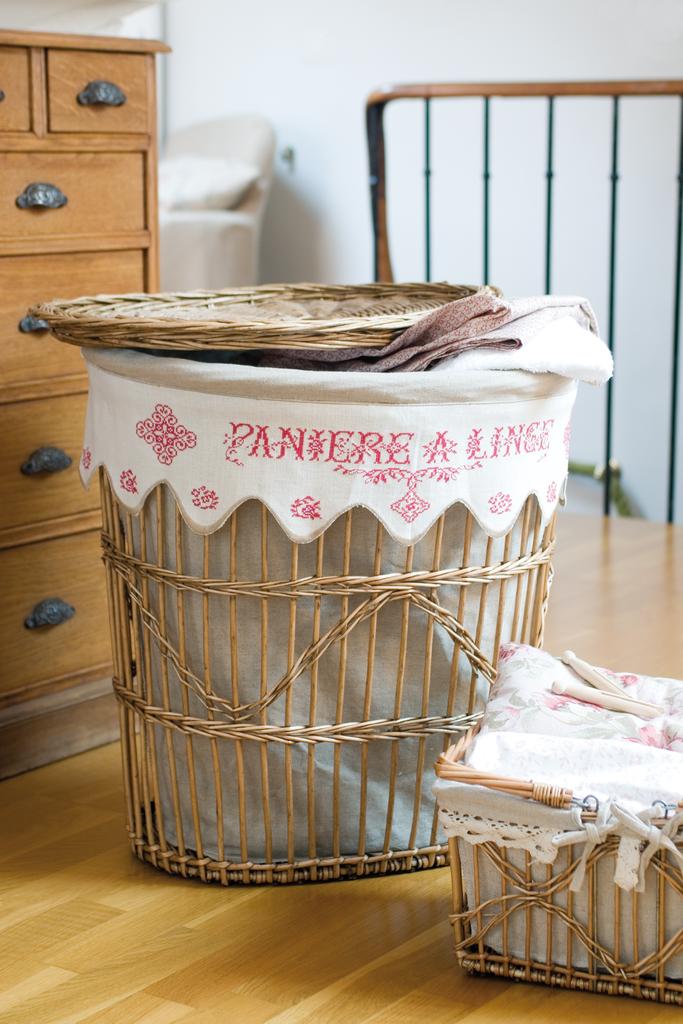 Panière esprit de famille, Création Point de Croix n°001