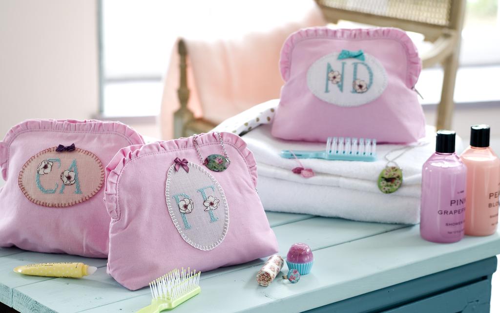 Personnalisez vos effets !, Création Point de Croix n°003