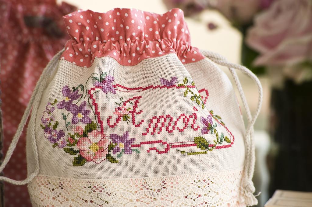 C’est à moi de Véronique Enginger, Création Point de Croix n°016