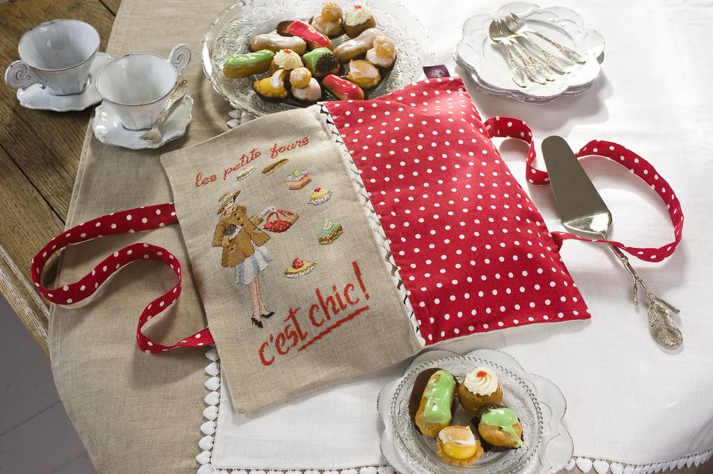 Sac porte-gâteaux « C’est chic », Création Point de Croix n°025