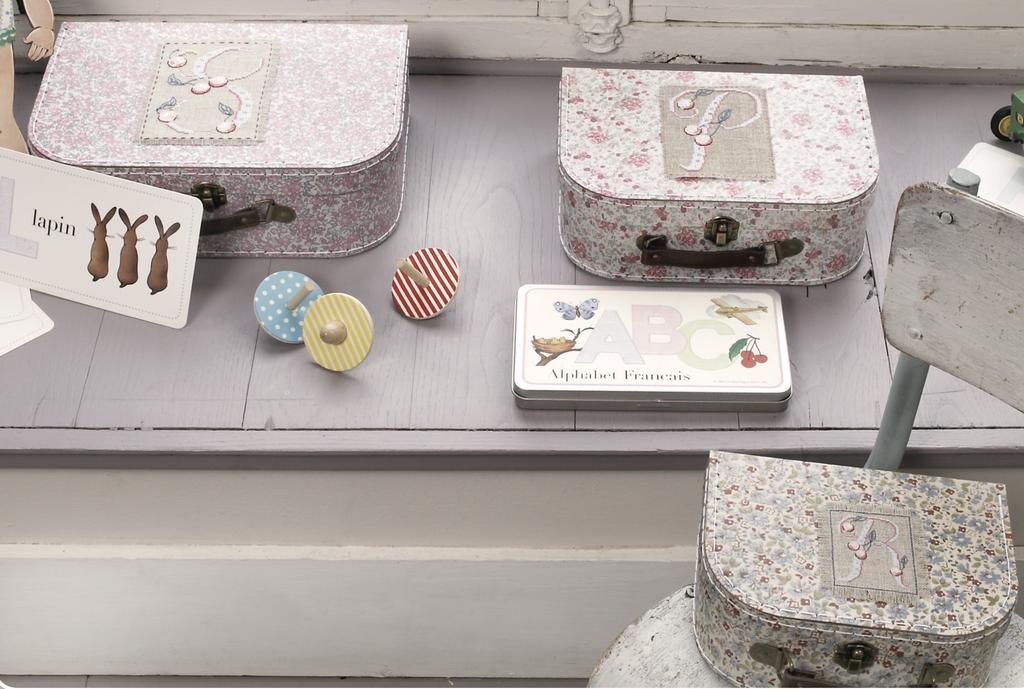 Les Belles Lettres : L’ABC Gigogne, Création Point de Croix n°030