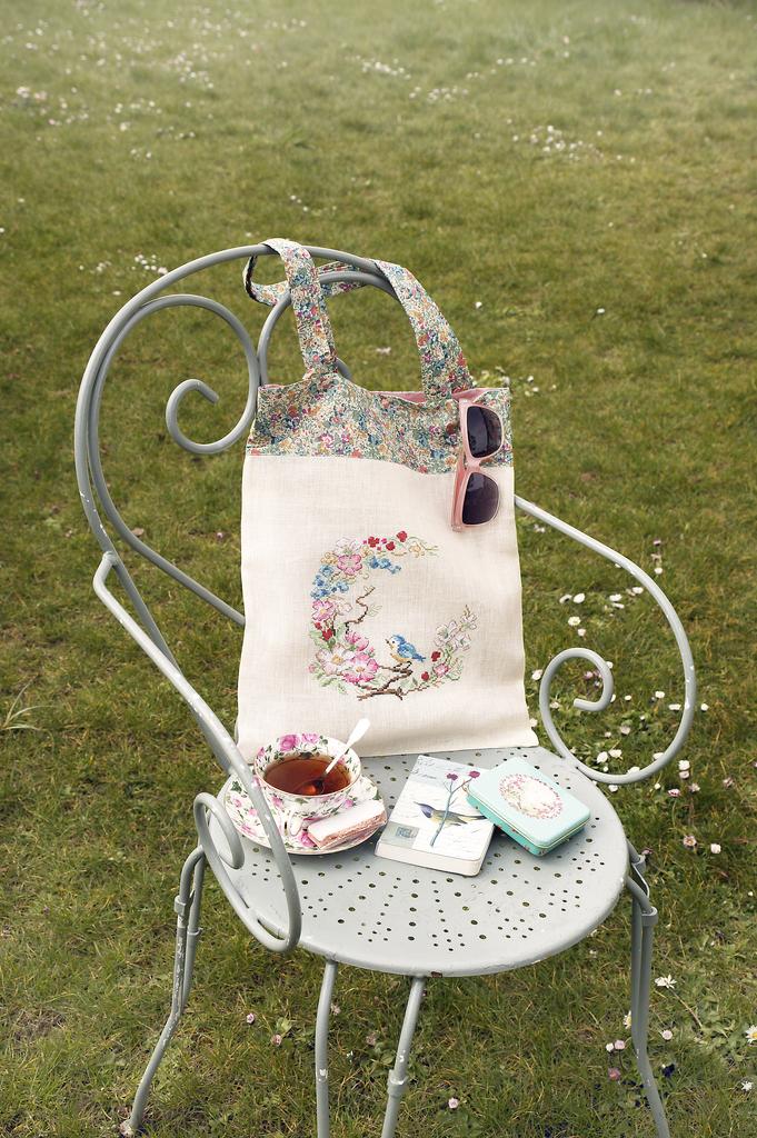 Moineau des villes de Véronique Enginger, Création Point de Croix n°030