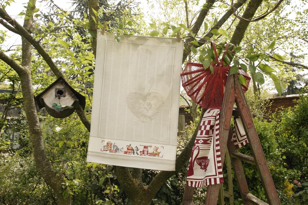 Torchon « Petits matous » de Véronique Enginger, Création Point de Croix n°049