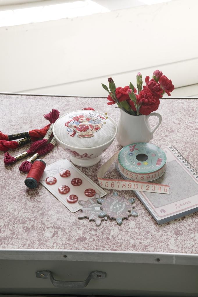 Pique-épingles, Création Point de Croix n°053