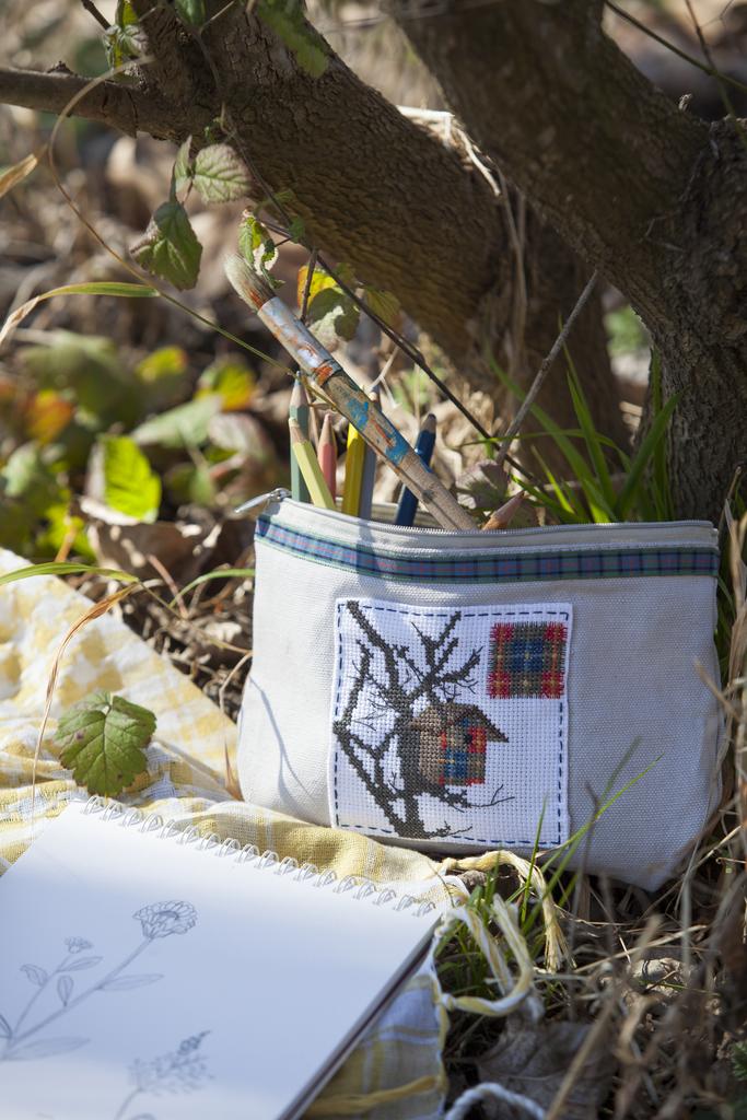 Trousse nichoir, Création Point de Croix n°053