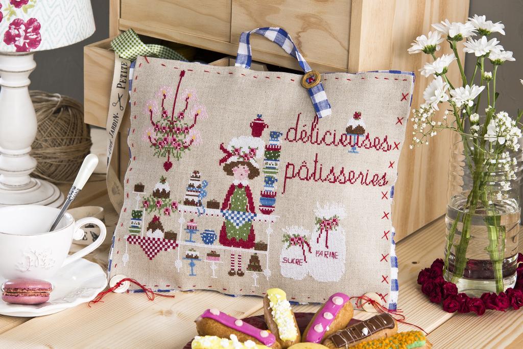 Délicieuses pâtisseries de Lili Violette, Création Point de Croix n°056