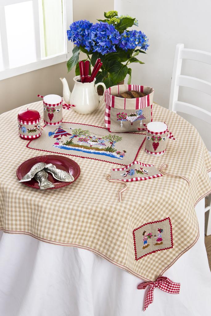 Coudre une nappe « estivale », Création Point de Croix n°059